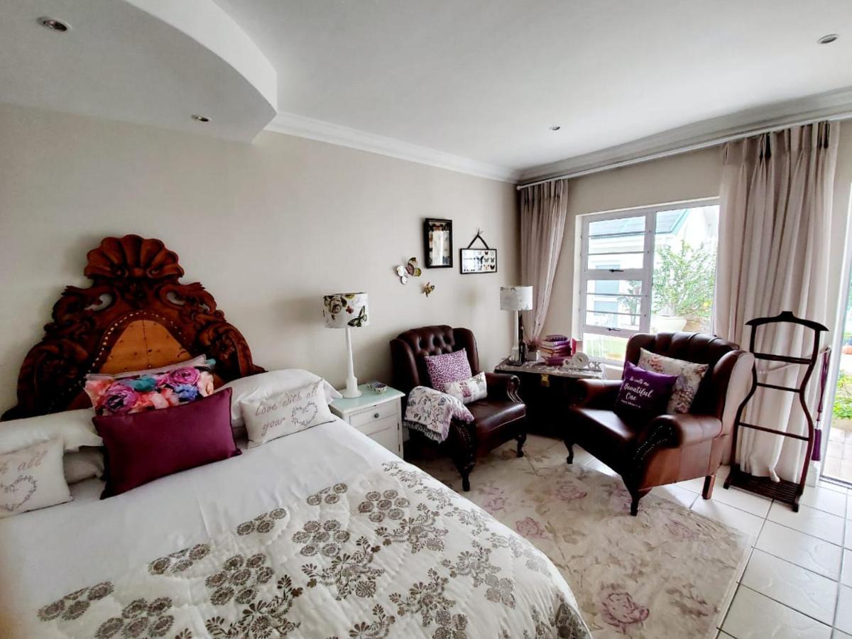 Gordon'S Beach Lodge Gordons Bay Exterior photo