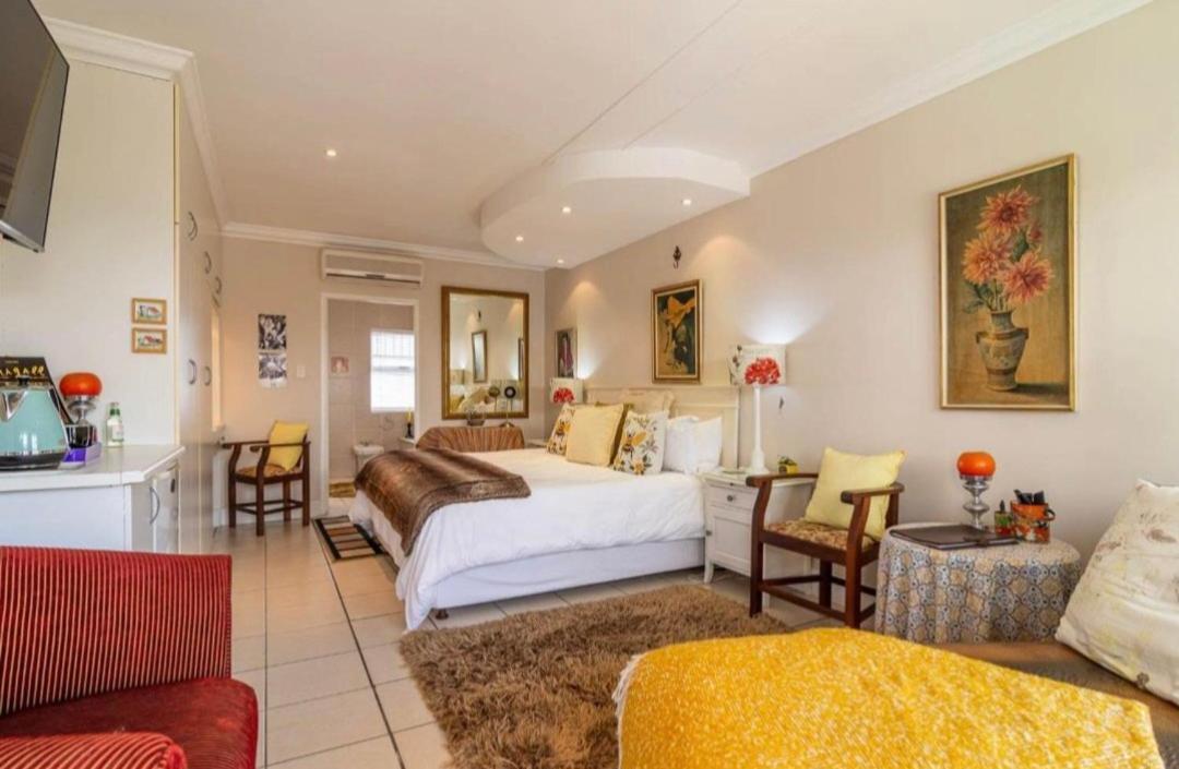Gordon'S Beach Lodge Gordons Bay Exterior photo
